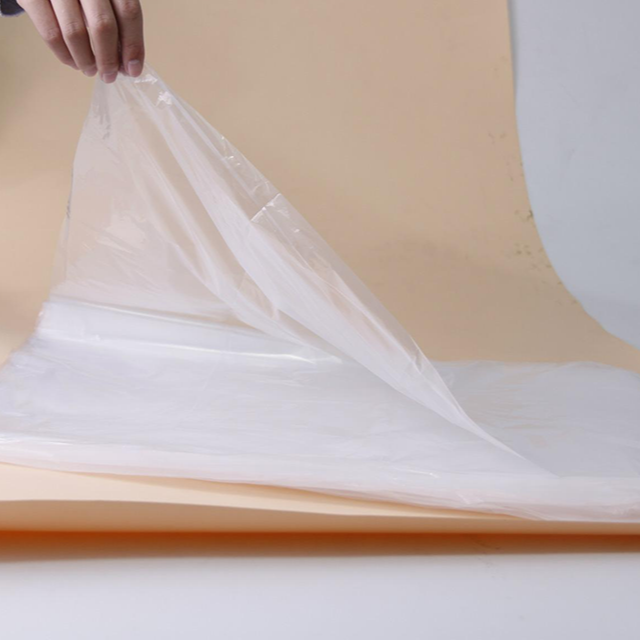 塑料薄膜生产过程中产生的静电如何处理？