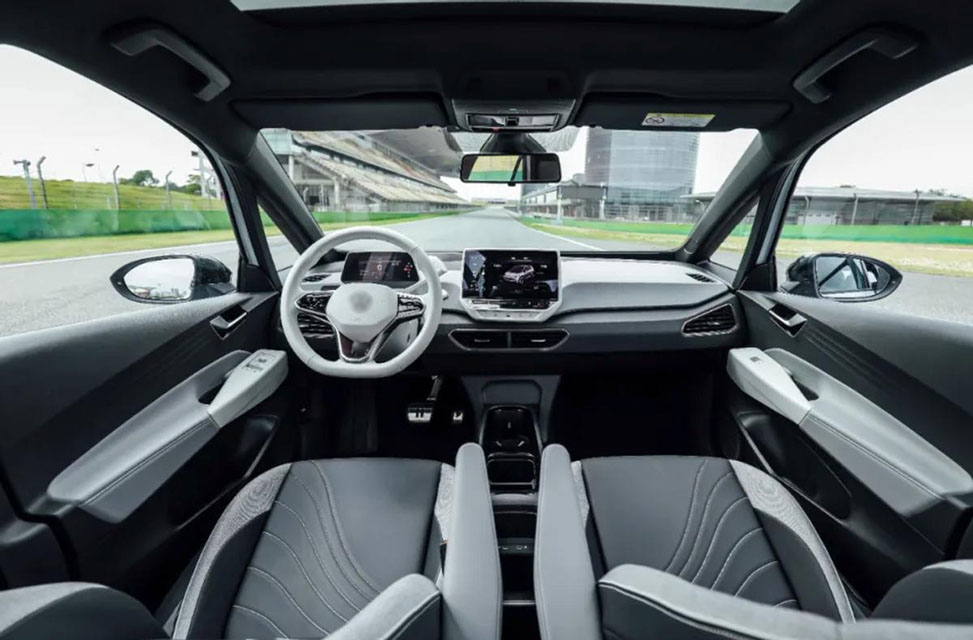 492-中控台、立柱选材：改性PP替代ABS